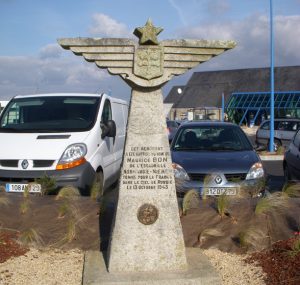 Stele Maurice Bon aus Pluguffan