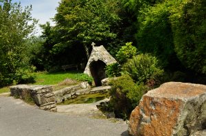 Fountain of the Notre Dame de Quilinen chapel in Landrévarzec