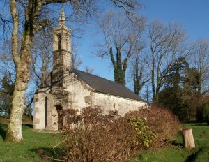 Sint-Symphoriënkapel in Edern