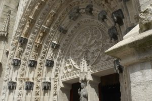 cattedrale-saint-corentin-quimper-portico-foto-bernard-galeron
