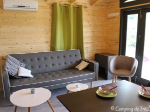 camping-de-trezulien-douarnenez-chalet-nature-interieur-1-2