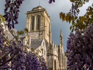 locronan-place-de-l-eglise-2-photo-paulette-andreani-galerie-entre-vues-locronan